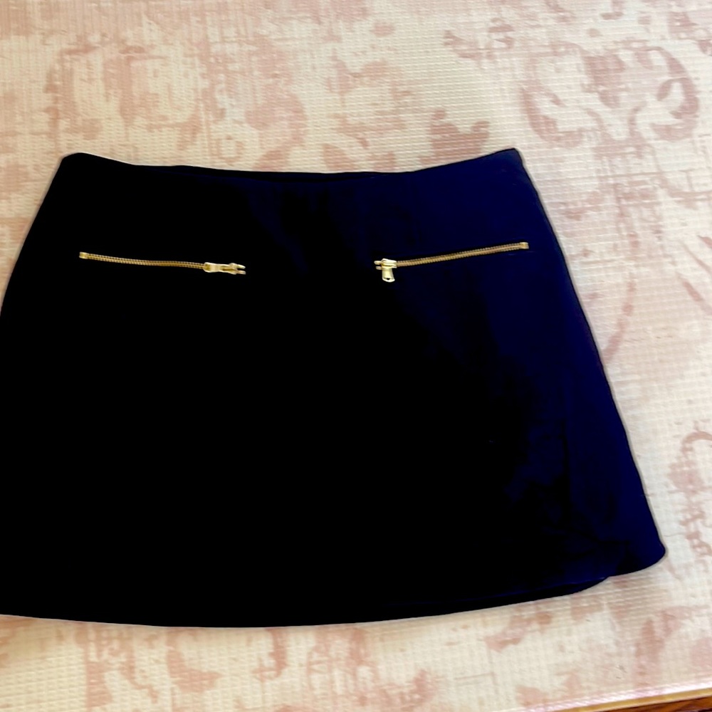Rachel Roy size 2 black mini skirt with zippers